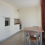 Apartment Roseto, Pool, Seaview, Abruzzo *