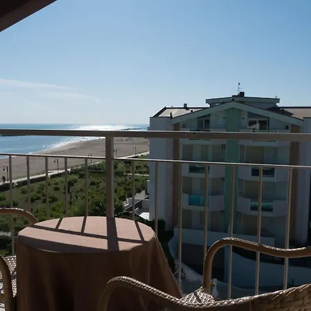 Apartment Roseto, Pool, Seaview, Abruzzo