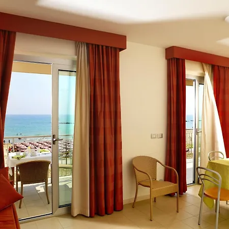 Roseto, Pool, Seaview, Abruzzo Roseto Degli Abruzzi